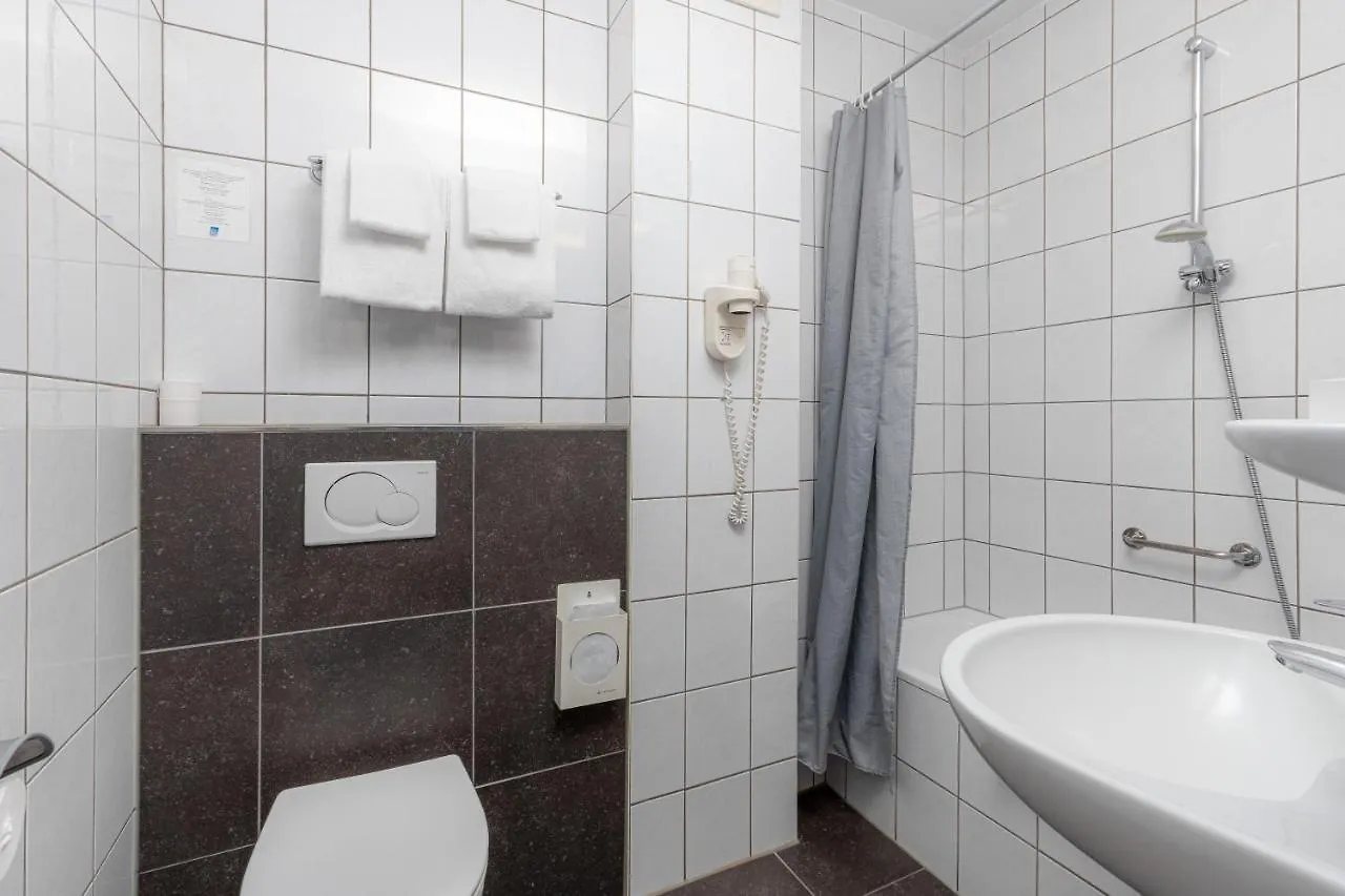 Owl Hotel Amsterdam 3*,  Holland